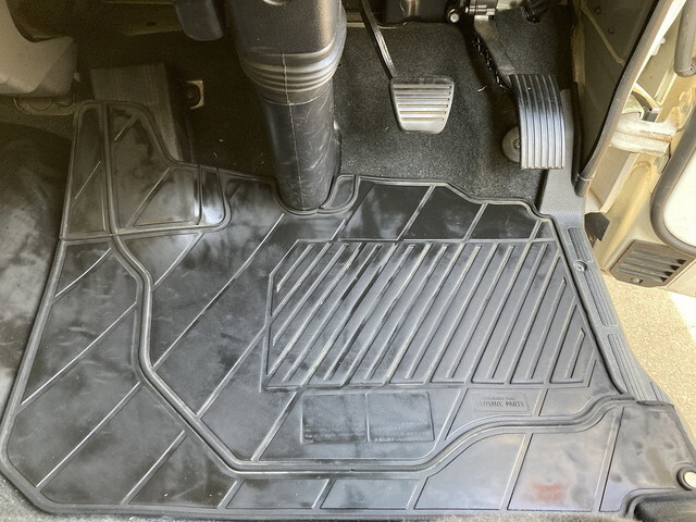 三菱ふそうキャンターアルミバン小型（2t・3t）[写真34]