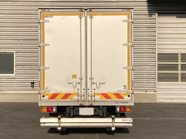 三菱ふそうキャンターアルミバン小型（2t・3t）[写真04]