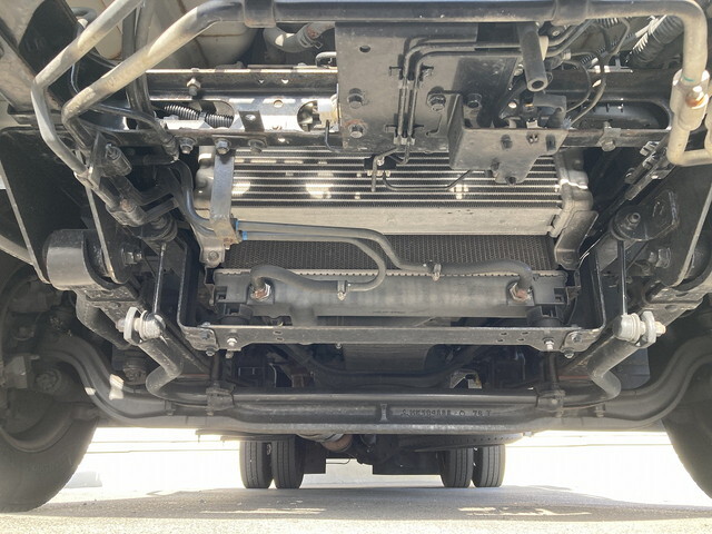 三菱ふそうキャンターアルミバン小型（2t・3t）[写真09]