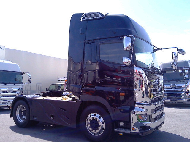 中古プロフィアトレーラーヘッド（トラクターヘッド）