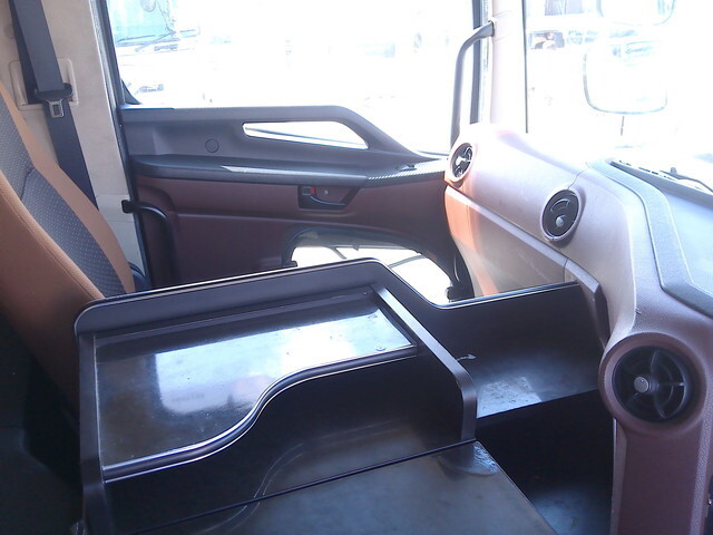 日野プロフィアトレーラーヘッド（トラクターヘッド）大型（10t）[写真19]