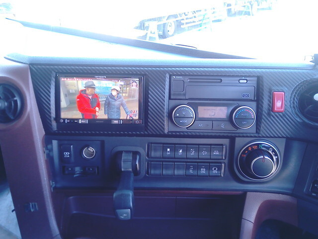 日野プロフィアトレーラーヘッド（トラクターヘッド）大型（10t）[写真20]