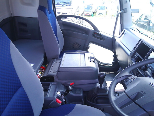 いすゞフォワードダンプ増トン（6t・8t）[写真24]