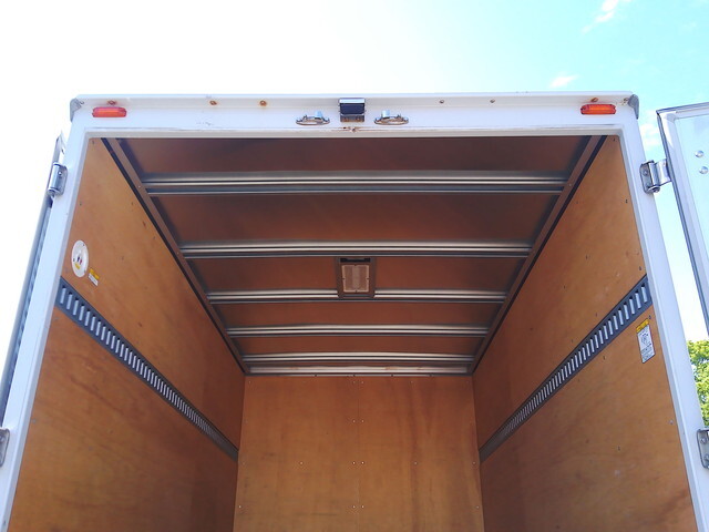 日野デュトロアルミバン小型（2t・3t）[写真14]