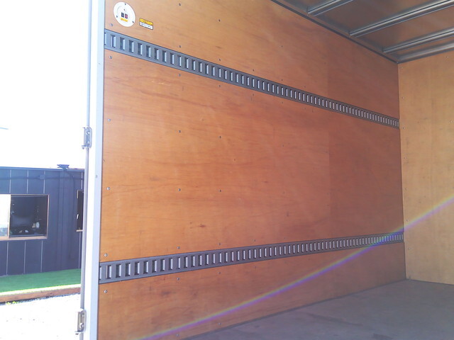 日野デュトロアルミバン小型（2t・3t）[写真16]