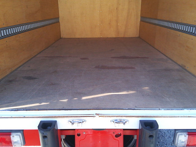 日野デュトロアルミバン小型（2t・3t）[写真17]