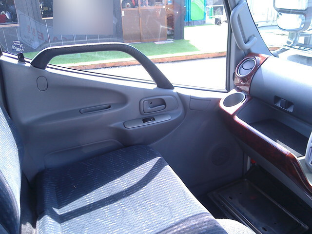 日野デュトロアルミバン小型（2t・3t）[写真26]