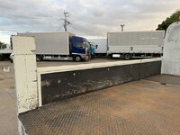 いすゞエルフ平ボディ小型（2t・3t）[写真13]