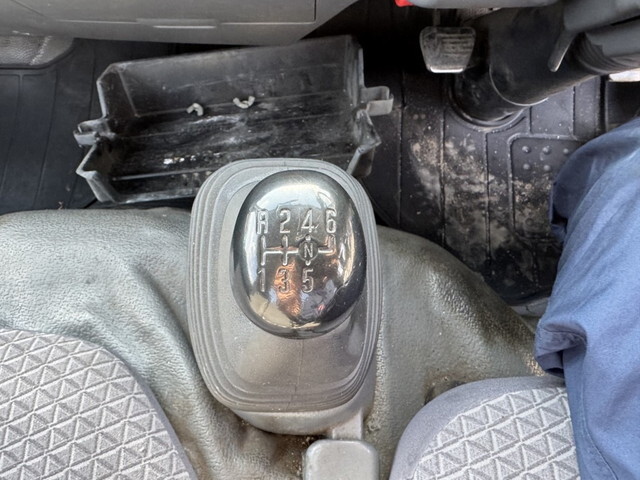 いすゞエルフ平ボディ小型（2t・3t）[写真26]