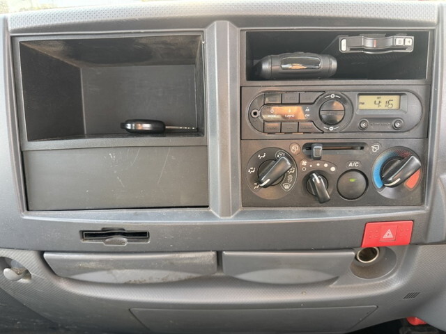 いすゞエルフ平ボディ小型（2t・3t）[写真27]