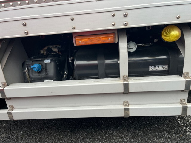 三菱ふそうキャンター冷凍車（冷蔵車）小型（2t・3t）[写真22]