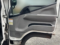 三菱ふそうキャンター冷凍車（冷蔵車）小型（2t・3t）[写真28]