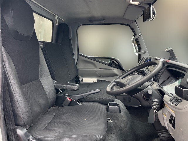 三菱ふそうキャンター冷凍車（冷蔵車）小型（2t・3t）[写真30]