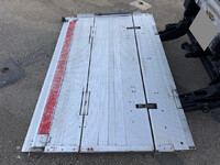 いすゞエルフアルミバン小型（2t・3t）[写真12]