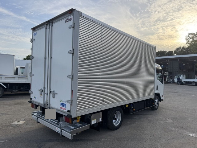 いすゞエルフアルミバン小型（2t・3t）[写真02]
