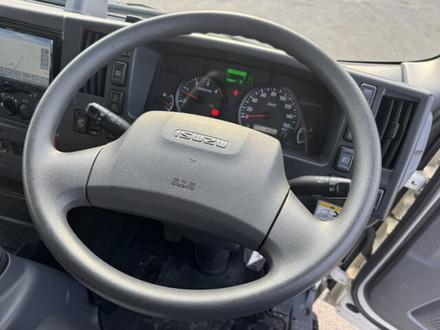いすゞエルフアルミバン小型（2t・3t）[写真22]
