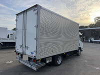 いすゞエルフアルミバン小型（2t・3t）[写真02]