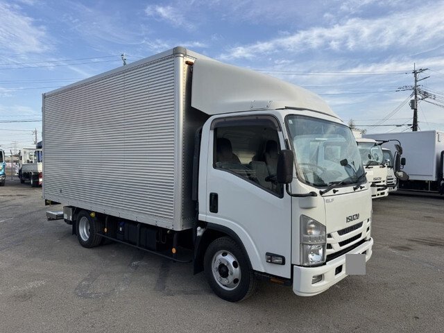 いすゞエルフアルミバン小型（2t・3t）[写真03]