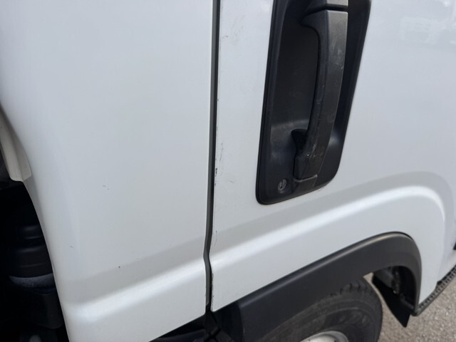 いすゞエルフアルミバン小型（2t・3t）[写真39]