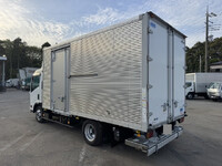 いすゞエルフアルミバン小型（2t・3t）[写真05]