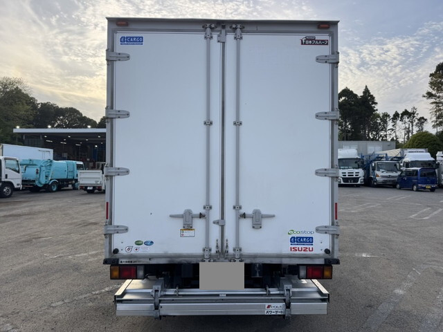 いすゞエルフアルミバン小型（2t・3t）[写真08]