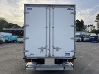 いすゞエルフアルミバン小型（2t・3t）[写真09]