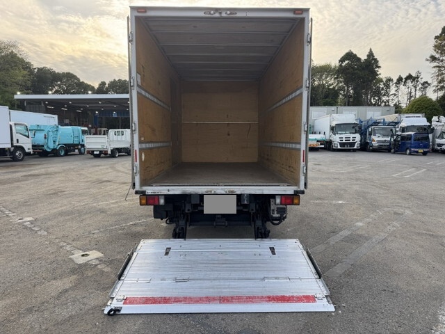 いすゞエルフアルミバン小型（2t・3t）[写真09]