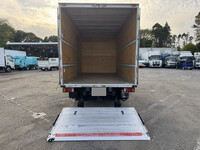 いすゞエルフアルミバン小型（2t・3t）[写真10]