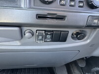 いすゞフォワード平ボディ中型（4t）[写真28]