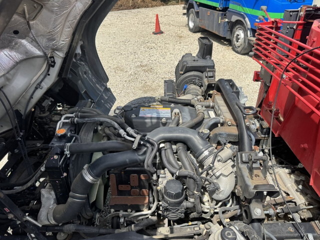 いすゞフォワードクレーン4段中型（4t）[写真32]