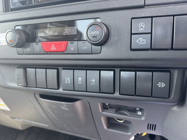 いすゞエルフ平ボディ小型（2t・3t）[写真25]