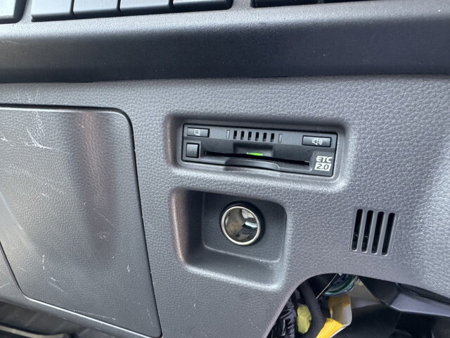 いすゞエルフ平ボディ小型（2t・3t）[写真27]