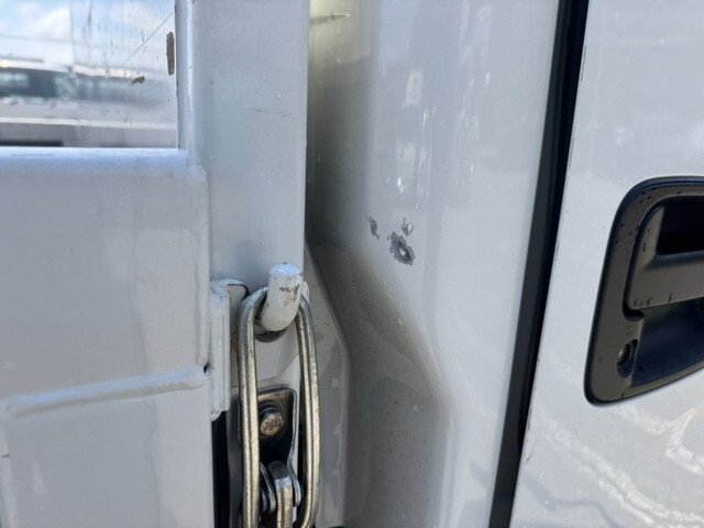 いすゞエルフ平ボディ小型（2t・3t）[写真38]