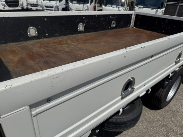 いすゞエルフ平ボディ小型（2t・3t）[写真39]