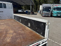 いすゞエルフ平ボディ小型（2t・3t）[写真11]