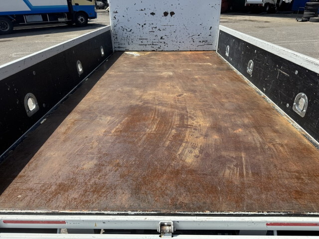 いすゞエルフ平ボディ小型（2t・3t）[写真11]