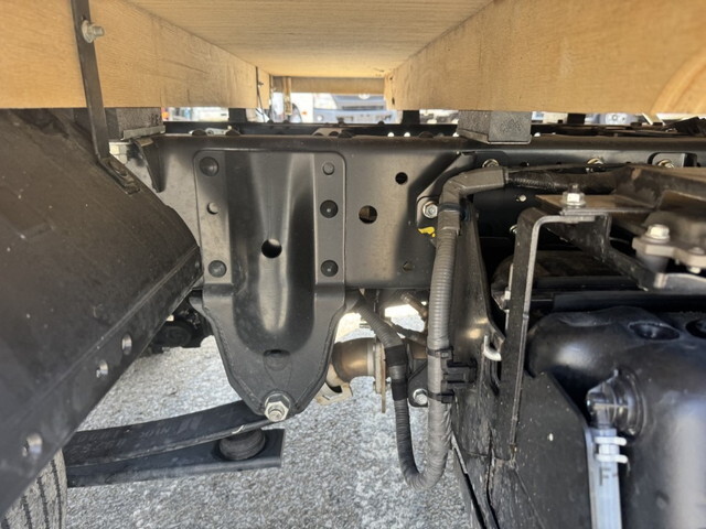 いすゞエルフ平ボディ小型（2t・3t）[写真16]