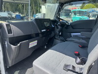 いすゞエルフ平ボディ小型（2t・3t）[写真32]