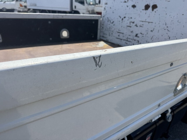 いすゞエルフ平ボディ小型（2t・3t）[写真05]