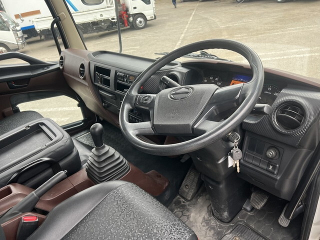 日野レンジャークレーン4段中型（4t）[写真26]