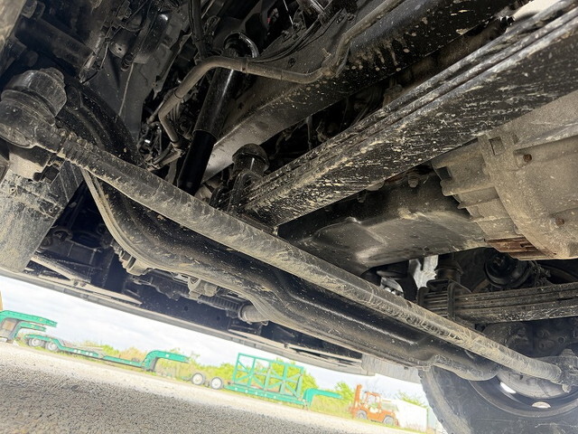 UDトラックスクオントレーラーヘッド（トラクターヘッド）大型（10t）[写真13]