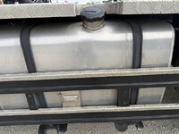 UDトラックスクオントレーラーヘッド（トラクターヘッド）大型（10t）[写真18]