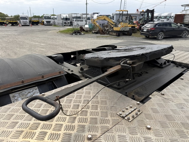 UDトラックスクオントレーラーヘッド（トラクターヘッド）大型（10t）[写真24]