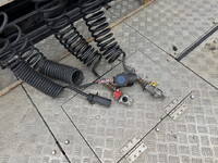 UDトラックスクオントレーラーヘッド（トラクターヘッド）大型（10t）[写真30]