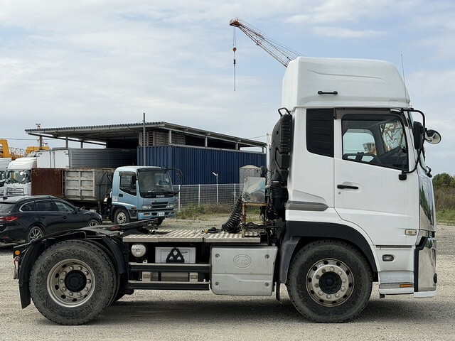 UDトラックスクオントレーラーヘッド（トラクターヘッド）大型（10t）[写真07]