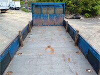 三菱ふそうファイター平ボディ中型（4t）[写真12]