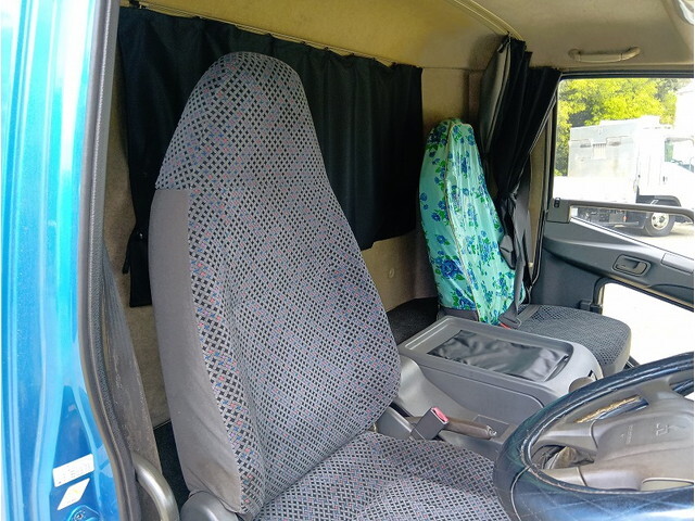 三菱ふそうファイター平ボディ中型（4t）[写真14]