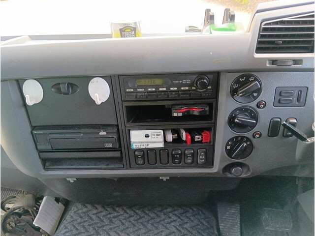 三菱ふそうファイター平ボディ中型（4t）[写真17]