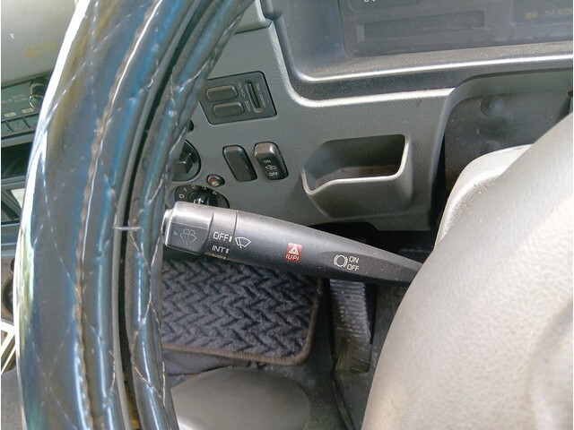 三菱ふそうファイター平ボディ中型（4t）[写真22]