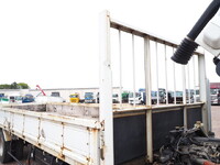 三菱ふそうキャンター平ボディ小型（2t・3t）[写真11]